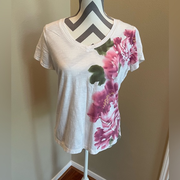 St John’s Bay - Set of 2 - T Shirts - Tops - Size: Medium - V-Neck - Picture 1 of 11